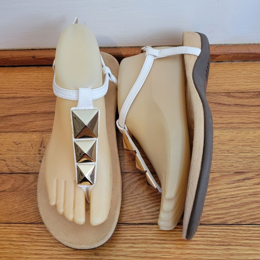 Vionic 7 White Thong Sandals Leather Comfort Shoes NALA Summer Beach Glam